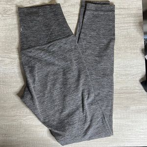 Lululemon aligns 28’ size 6